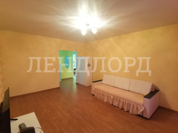2-комн квартира улица Скачкова, 54