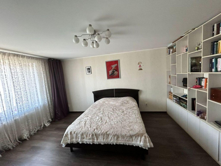 2-комн квартира Волоха ул, 15А