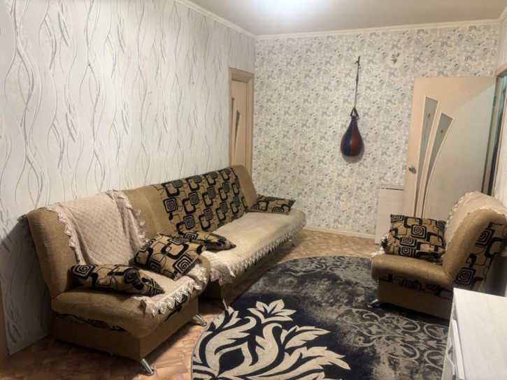 2-комн квартира Строительный переулок, 1