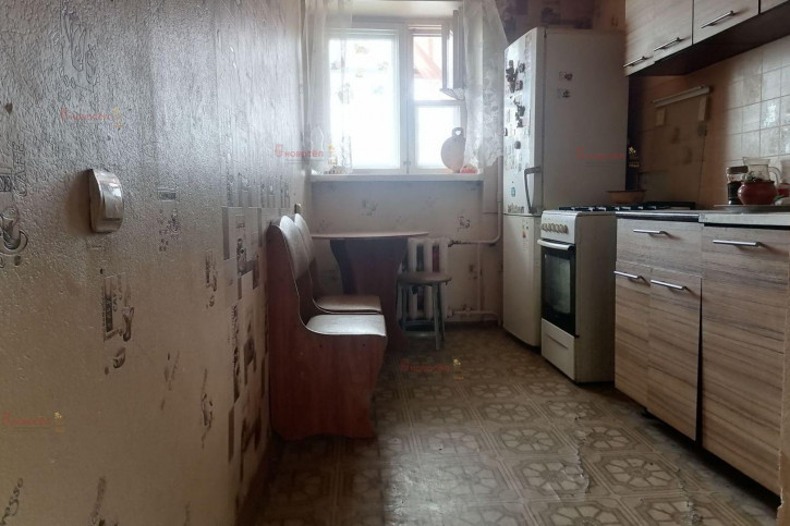 3-комн квартира Червонная 19
