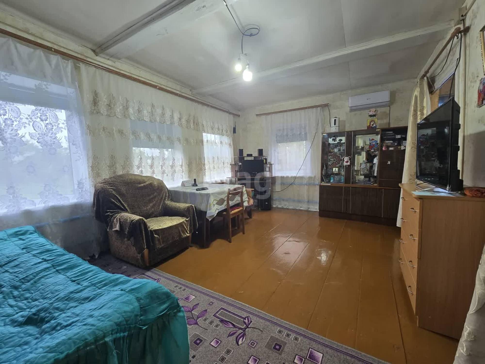 Купить дачу, дом, коттедж за 2 400 000 рублей на Центральная улица