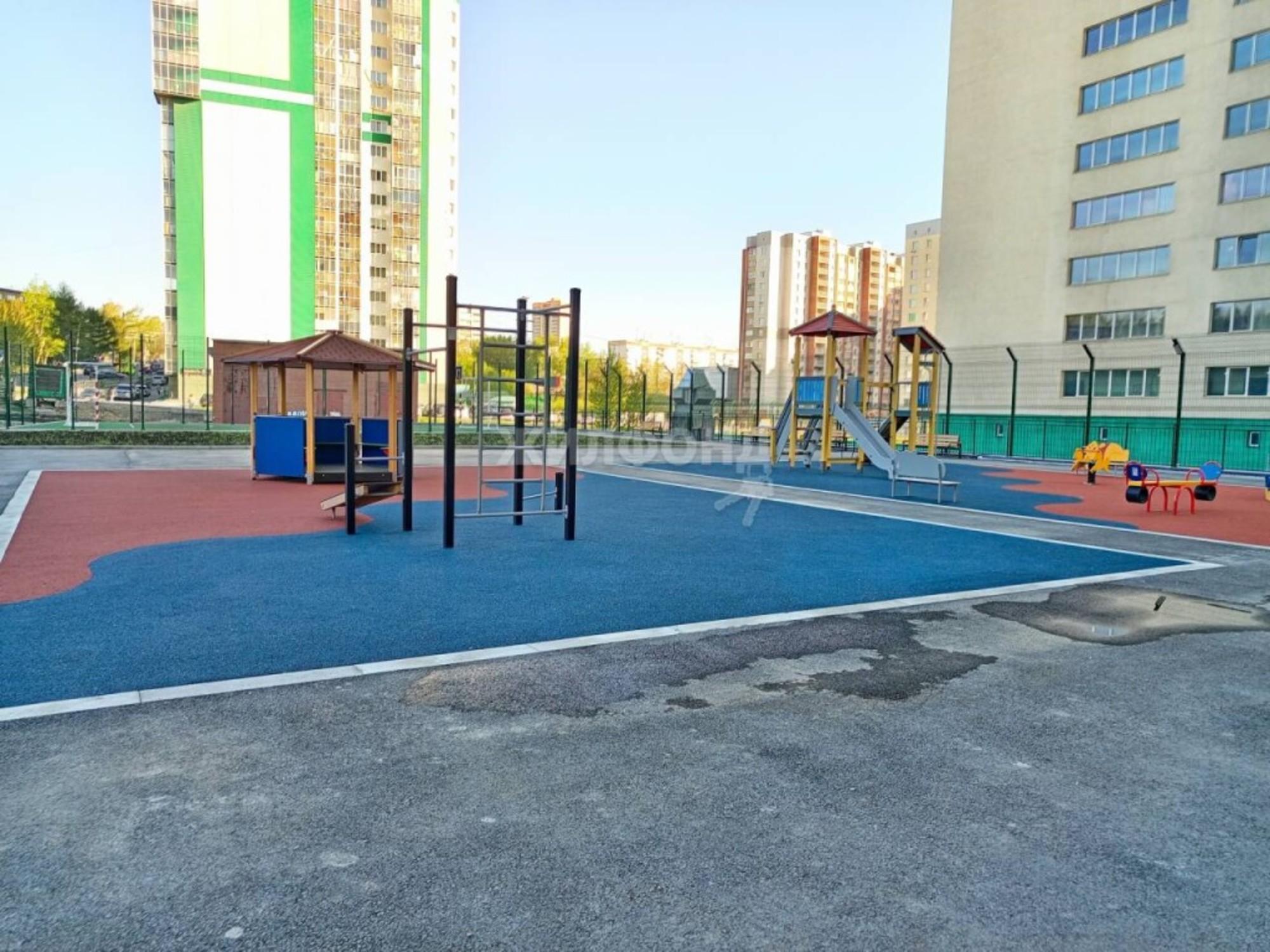 Купить офис, помещение под офис за 600 000 рублей на Есенина, 12/1