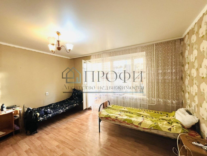 1-комн квартира Ливенская ул, 132