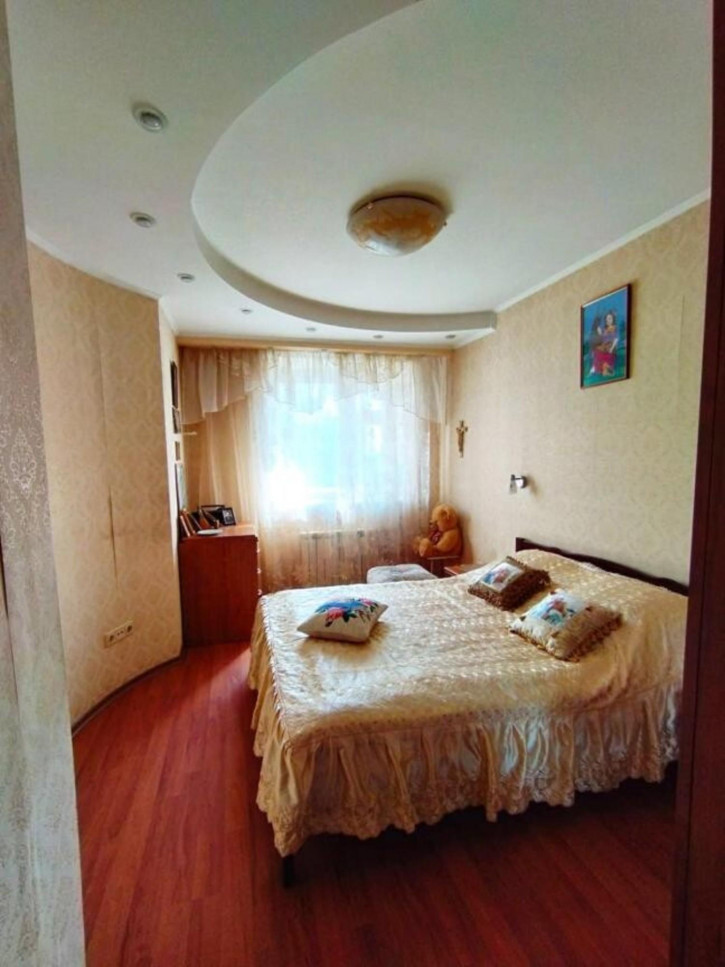 3-комн квартира Энгельса, 23