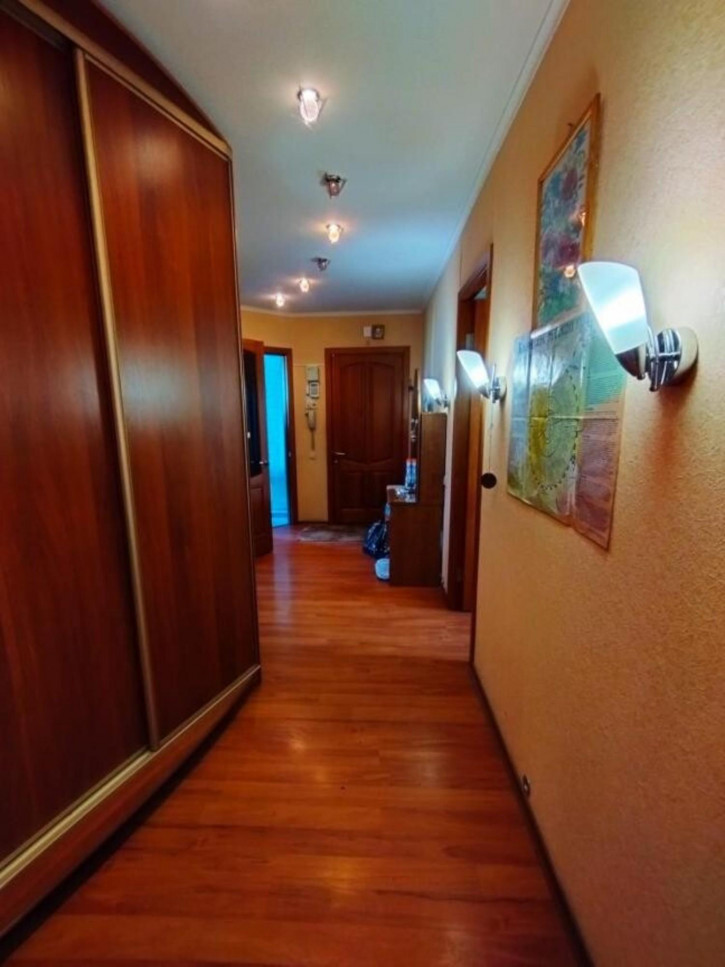 3-комн квартира Энгельса, 23