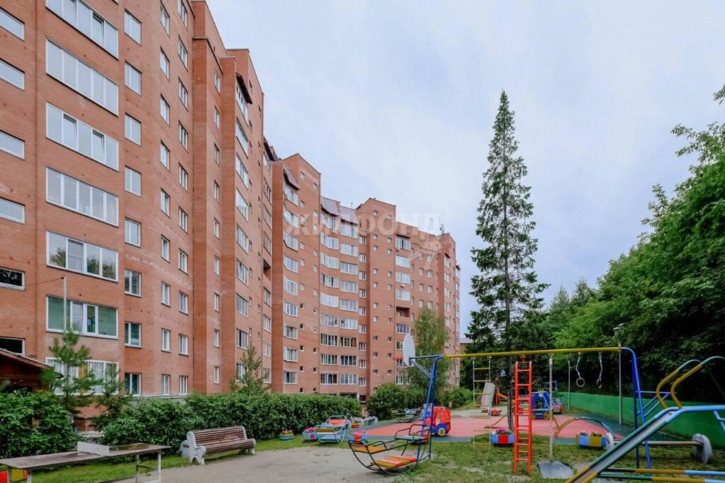 1-комн квартира Лескова, 15
