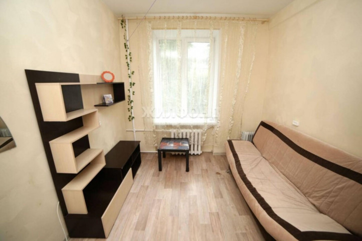 Комната Титова, 7