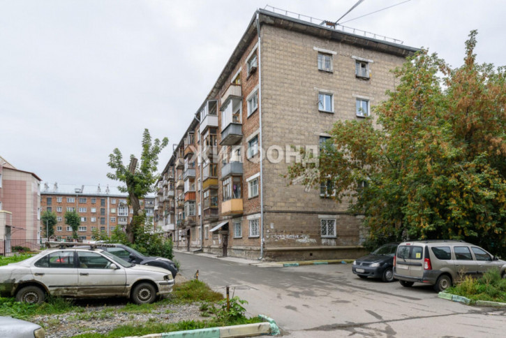 2-комн квартира Оловозаводская, 18