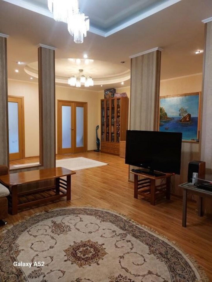3-комн квартира Сиреневая, 29