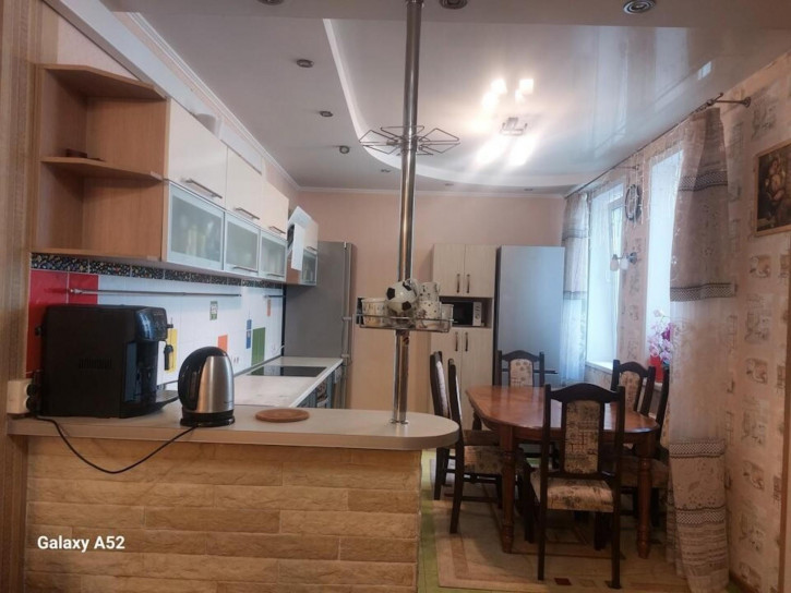 3-комн квартира Сиреневая, 29