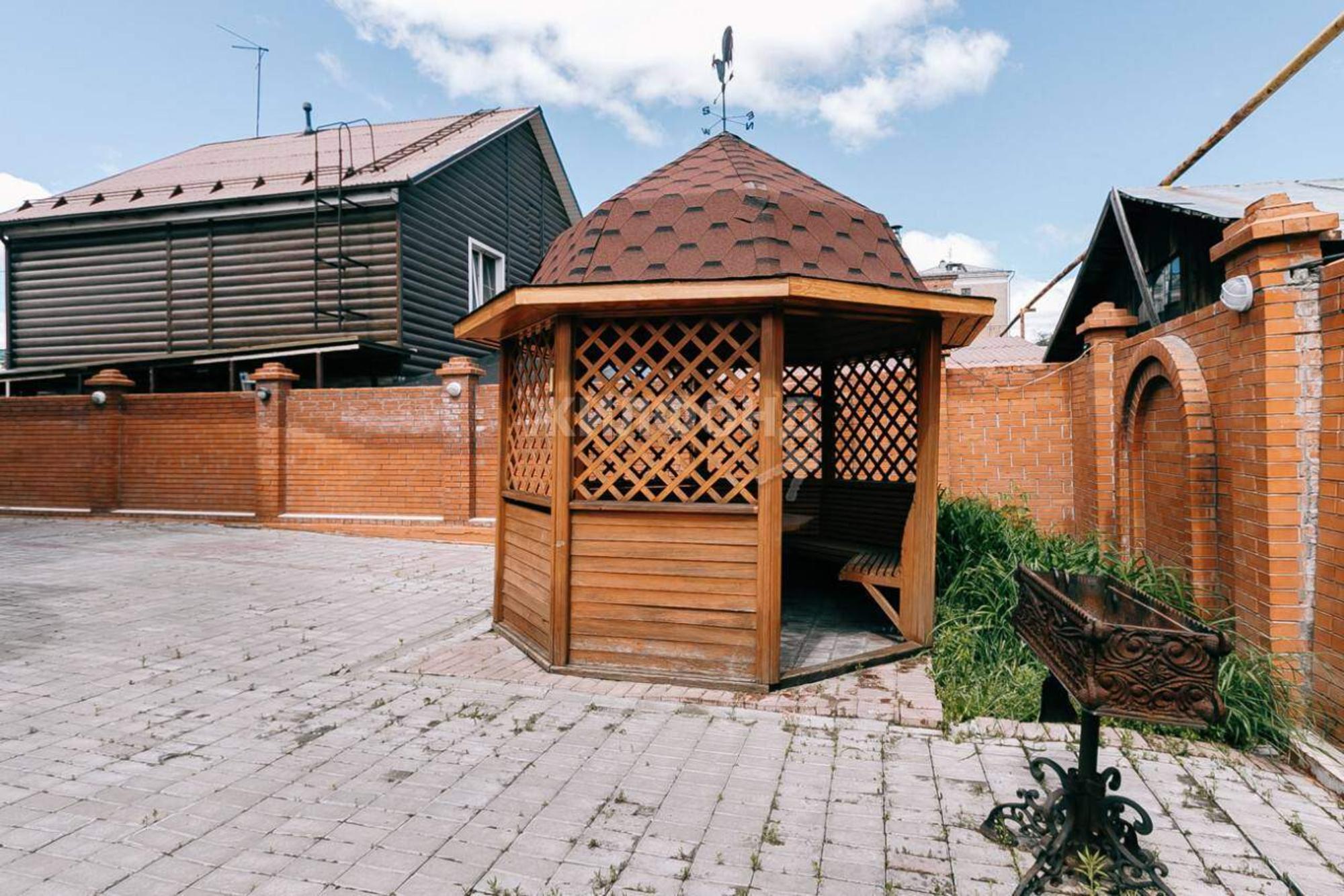 Купить дачу, дом, коттедж за 19 000 000 рублей на Онежская улица