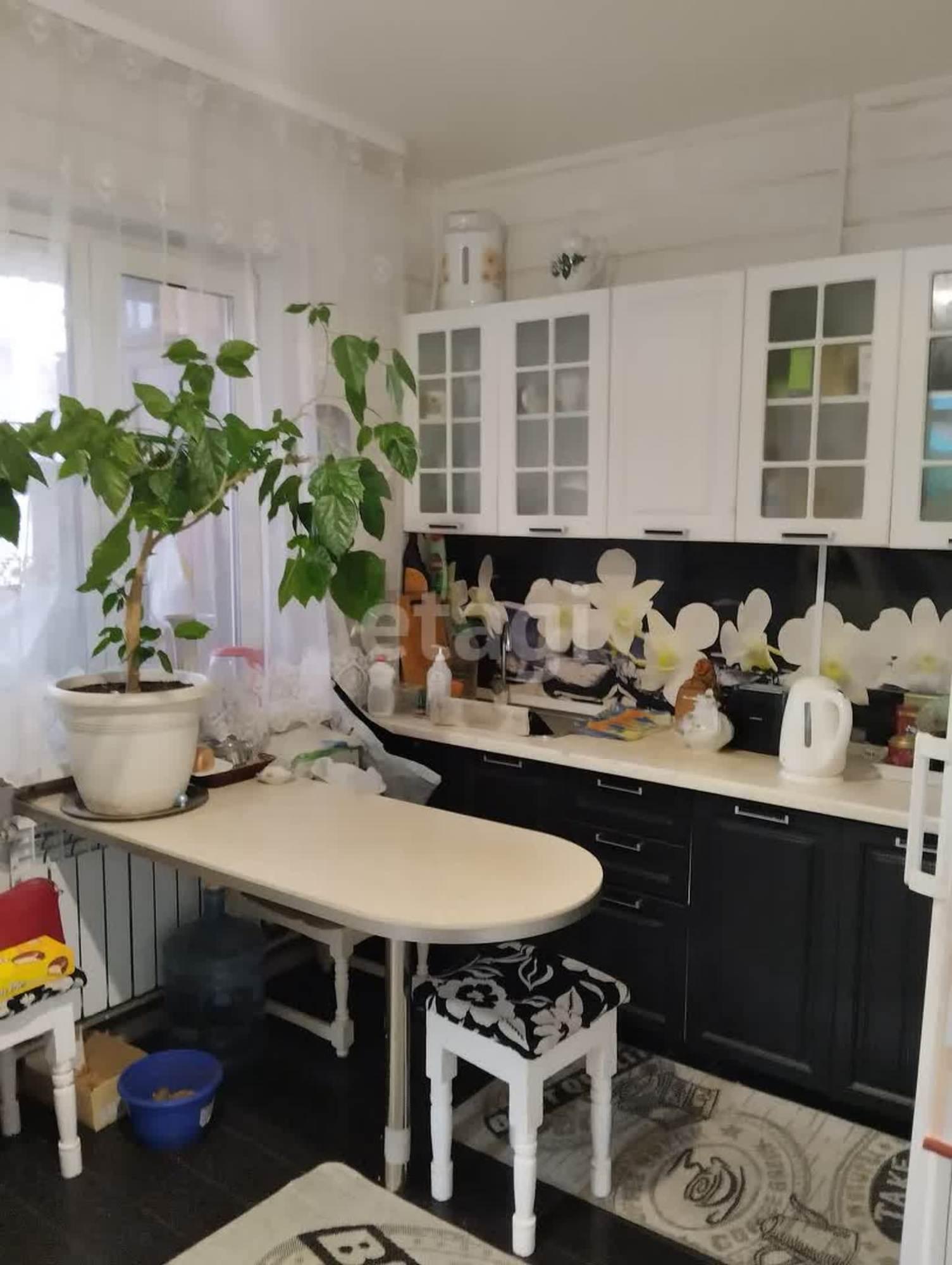 Купить дачу, дом, коттедж за 6 500 000 рублей на 6-й Степной пер., 37