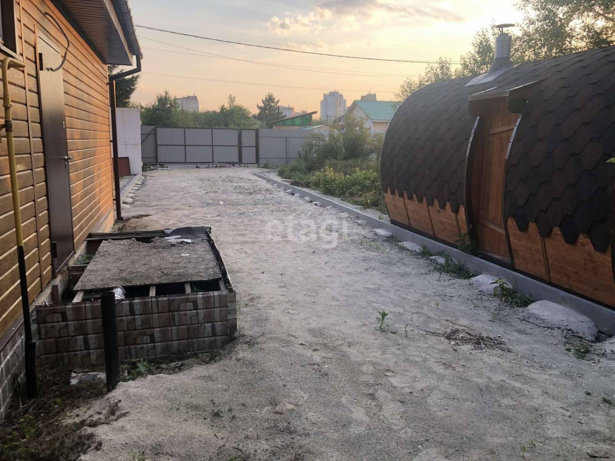 Купить дачу, дом, коттедж за 10 000 000 рублей на Сиреневая,
