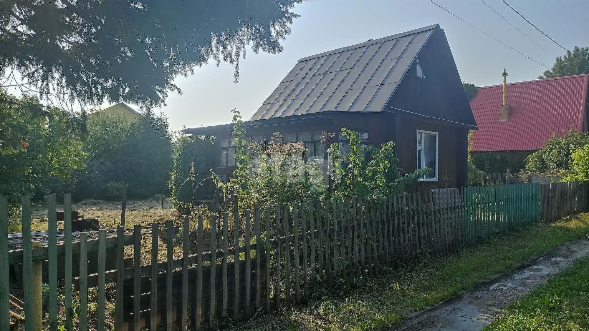 Купить дачу, дом, коттедж за 3 100 000 рублей на Садовая №9,