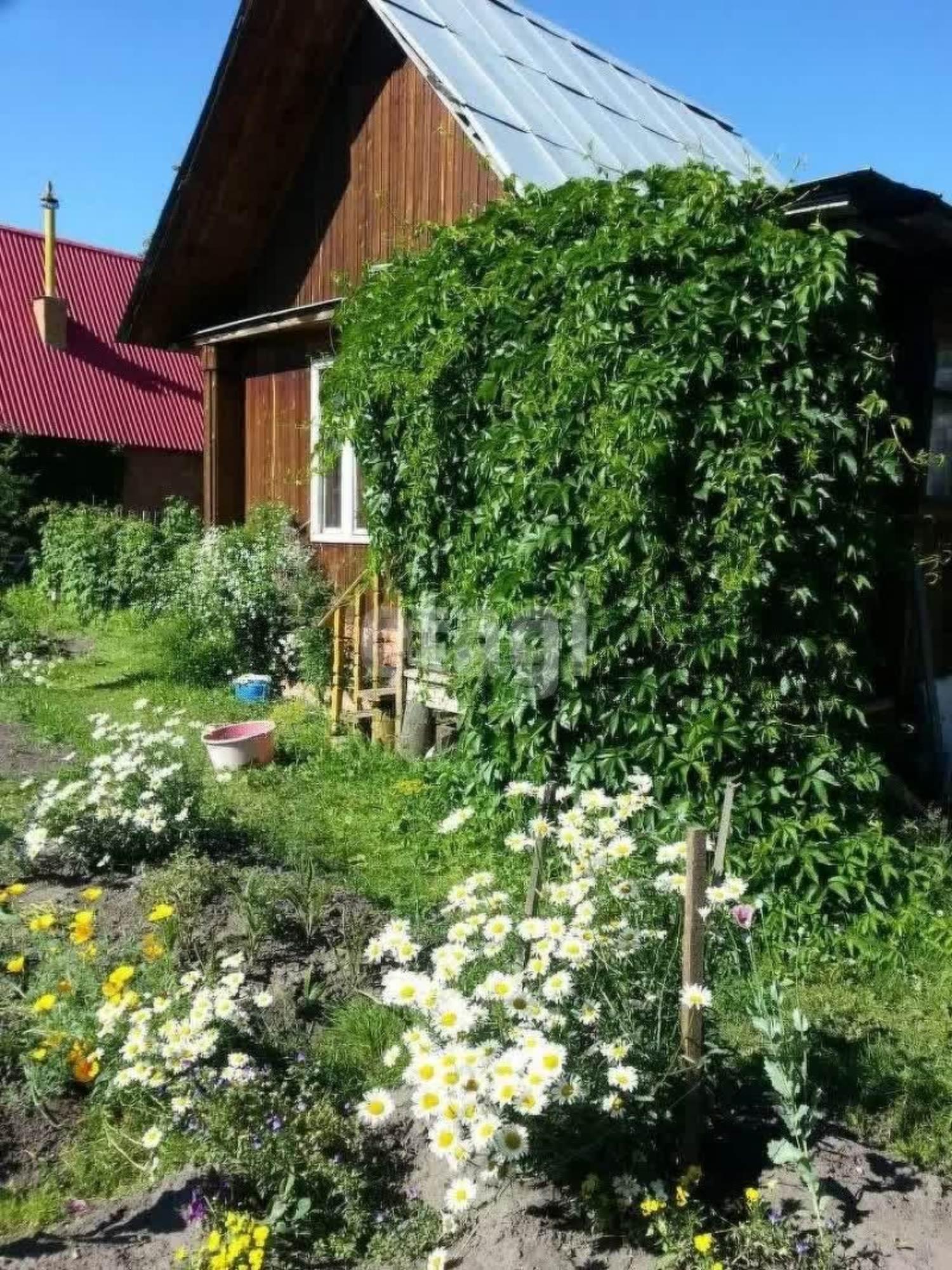 Купить дачу, дом, коттедж за 3 100 000 рублей на Садовая №9,