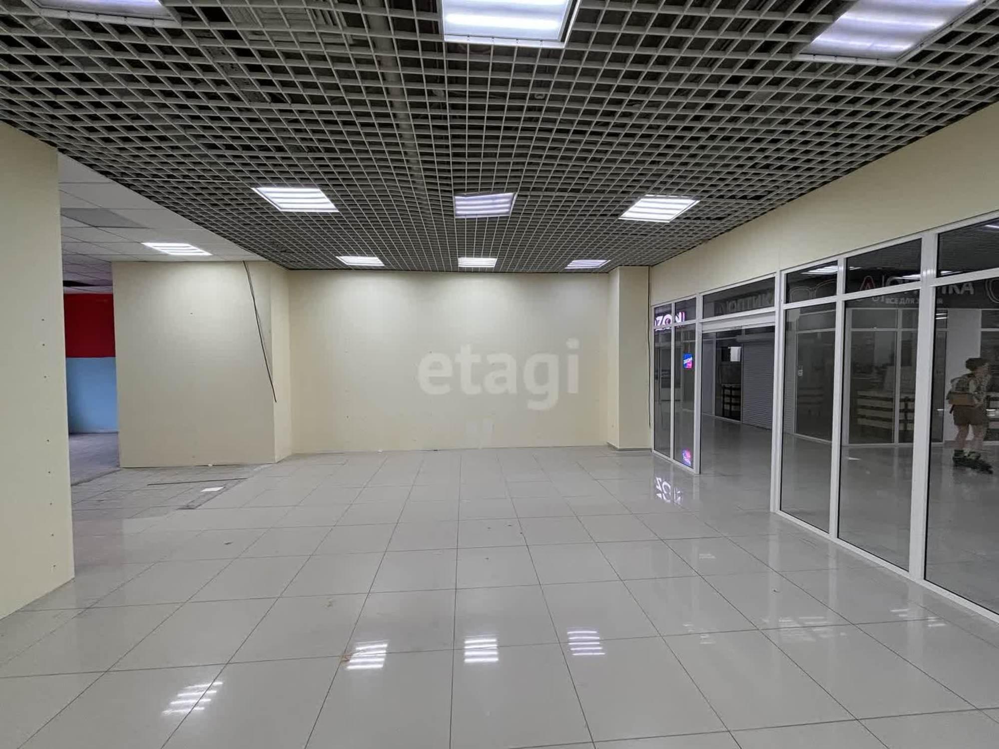 Сдать торговое помещение за 93 000 рублей на Осипенко 79 стр 1