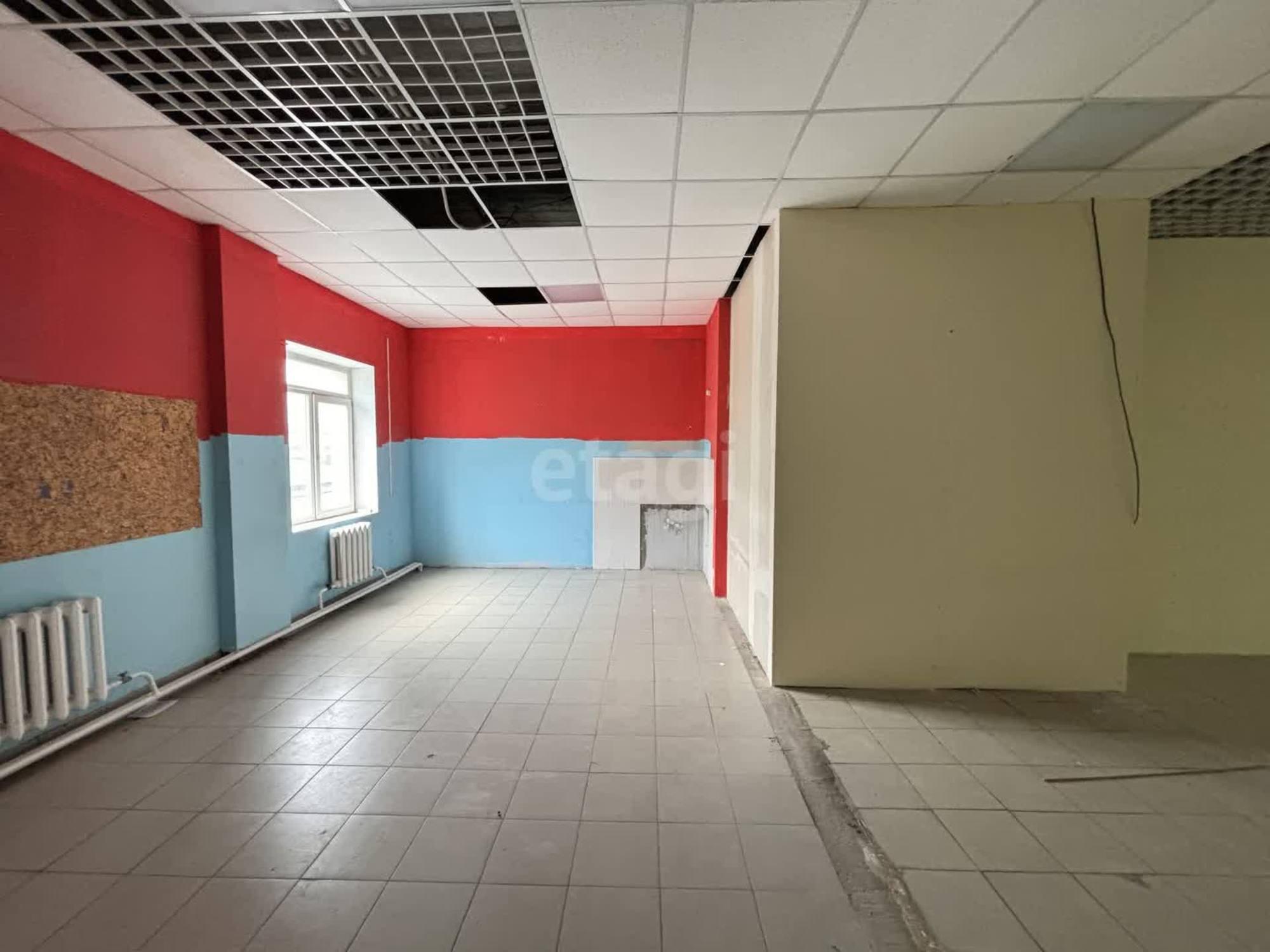 Сдать торговое помещение за 93 000 рублей на Осипенко 79 стр 1