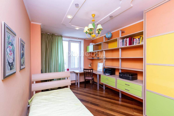 3-комн квартира Дуси Ковальчук улица, д.252