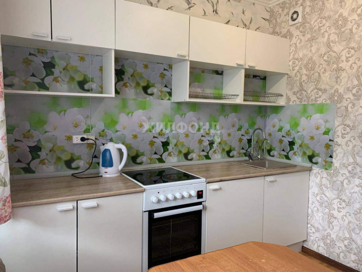 3-комн квартира Лазурная улица, д.22