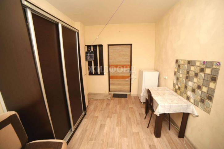 Комната Титова улица, д.7
