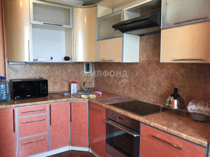 3-комн квартира Наугорское шоссе, д.76