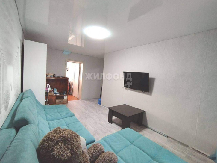 3-комн квартира Поспелова улица, д.21