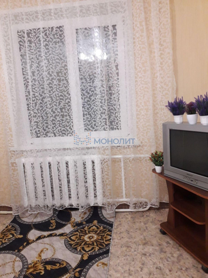2-комн квартира -, 5