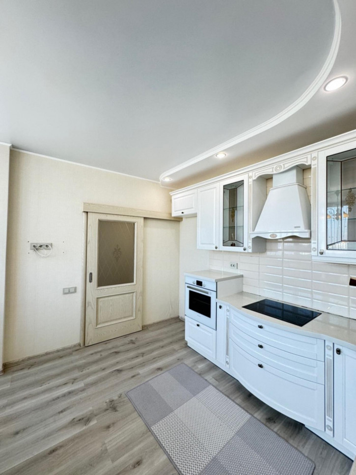 3-комн квартира улица Чкалова, 51/1