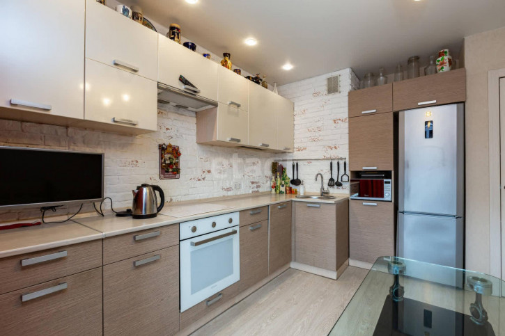 1-комн квартира Щербакова, 77