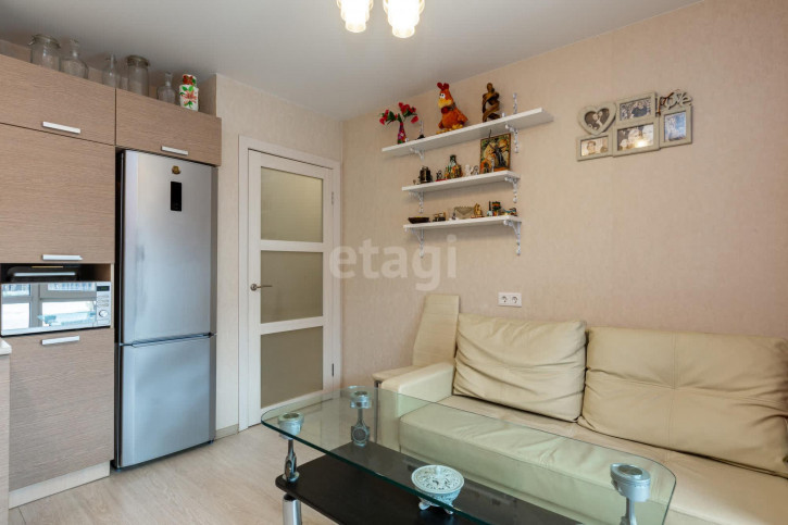 1-комн квартира Щербакова, 77