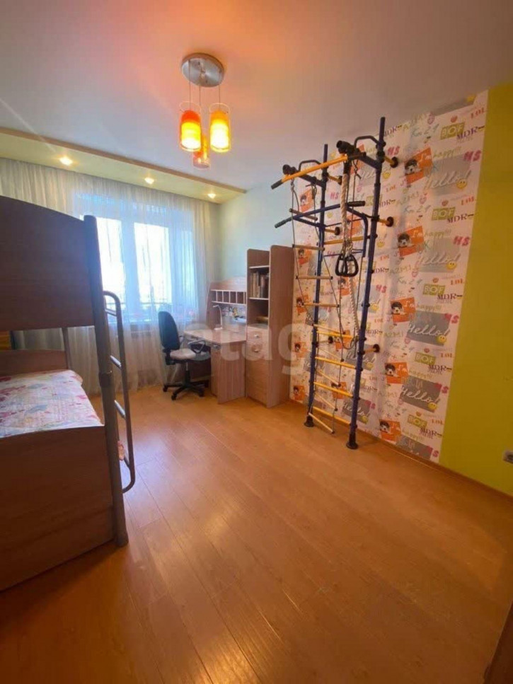 4-комн квартира Фурманова, 123