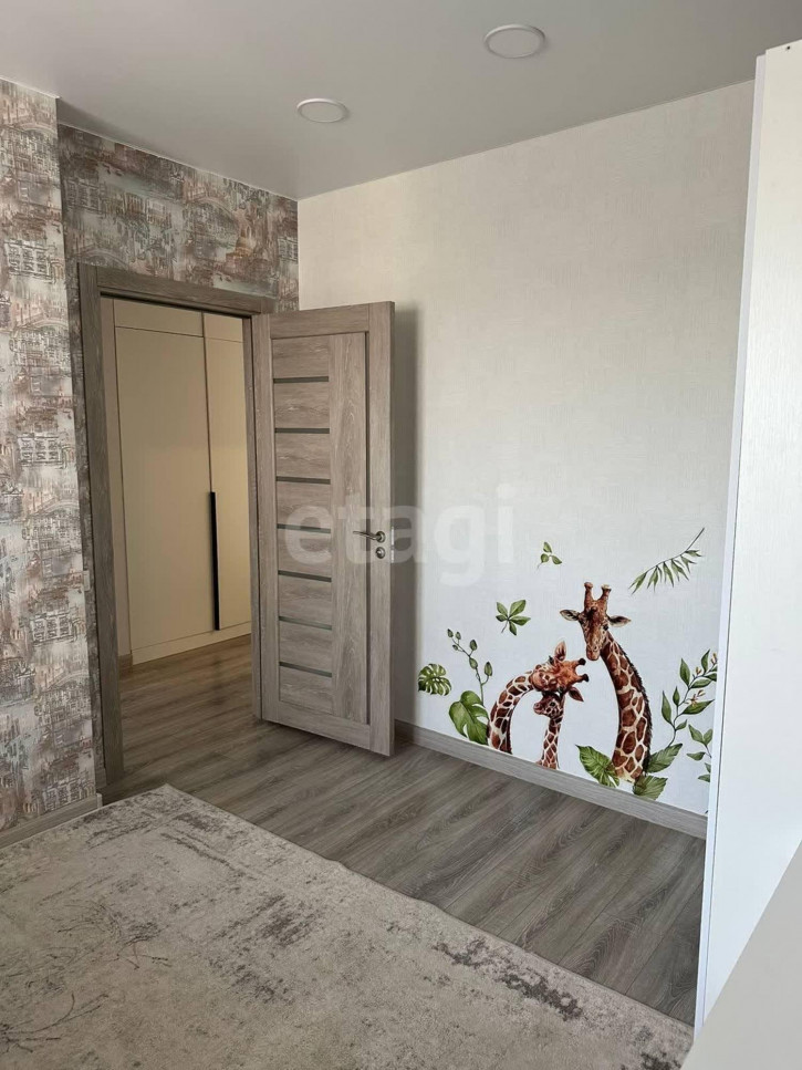 2-комн квартира Мельникайте, 34