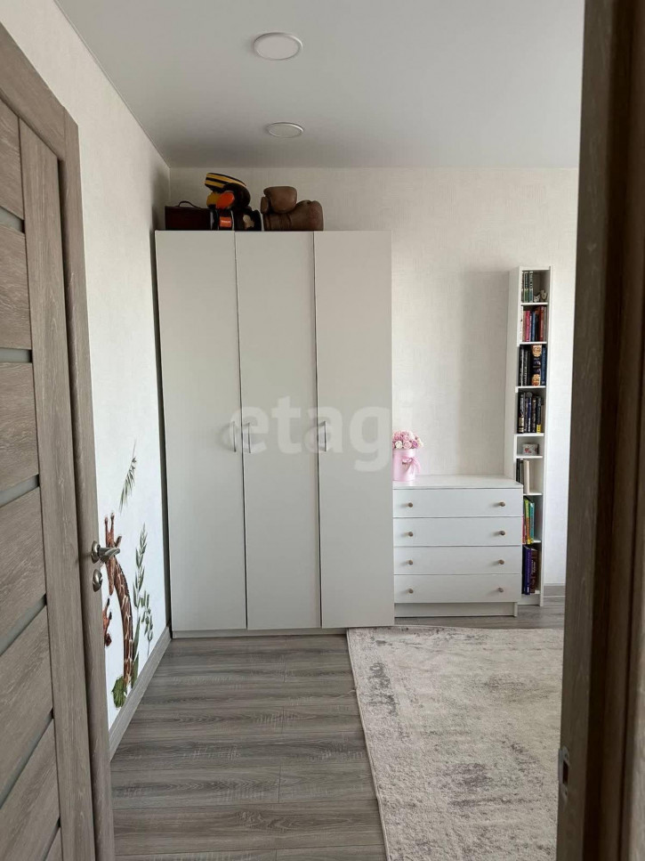 2-комн квартира Мельникайте, 34