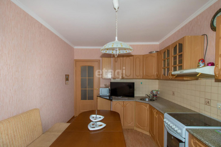 1-комн квартира Эрвье, 10/1