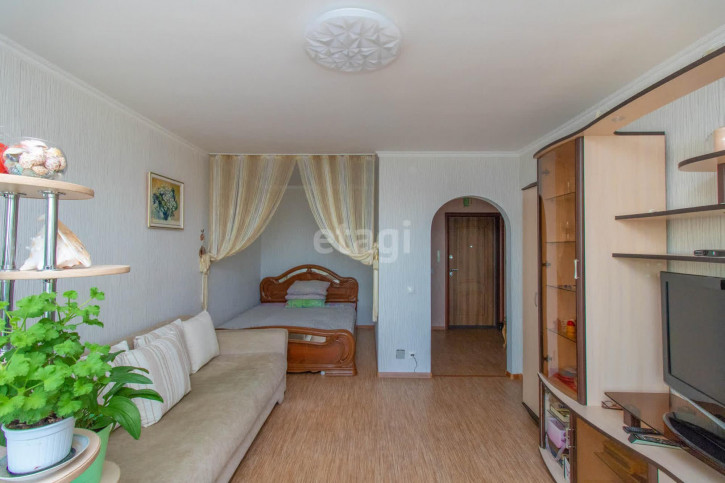 1-комн квартира Эрвье, 10/1