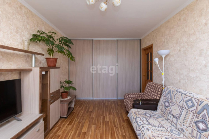 2-комн квартира Солнечный пр., 14