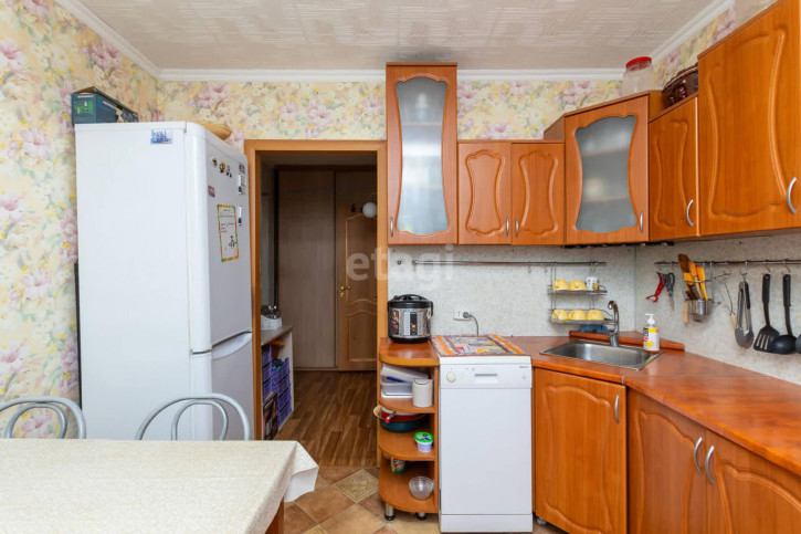 2-комн квартира Солнечный пр., 14