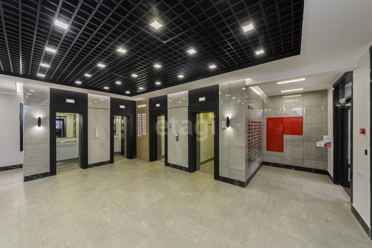 Студия Новгородская, 1