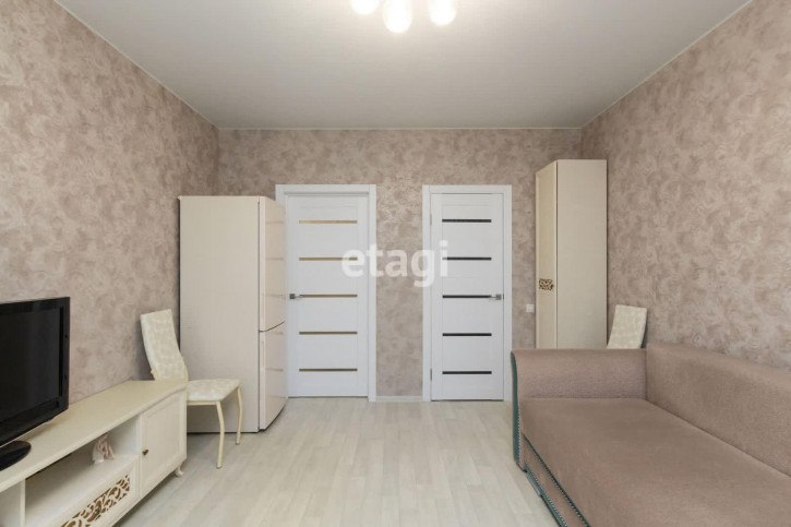 1-комн квартира Василия Подшибякина, 15
