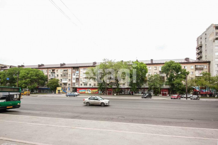 1-комн квартира Республики, 155