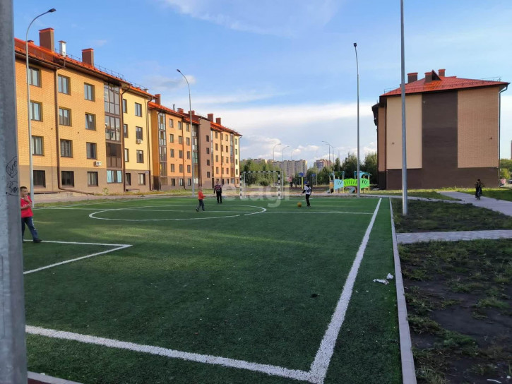 2-комн квартира Надира Сагдеева, 8