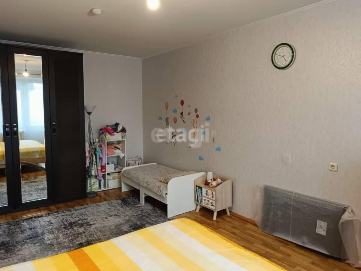 2-комн квартира Пермякова, 74/4