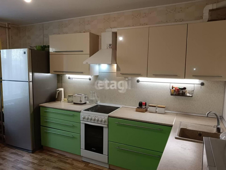 2-комн квартира Пермякова, 74/4