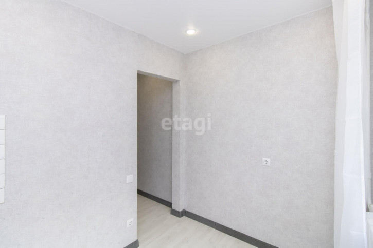2-комн квартира Мельникайте, 58