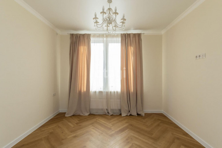 2-комн квартира Усиевича, 16