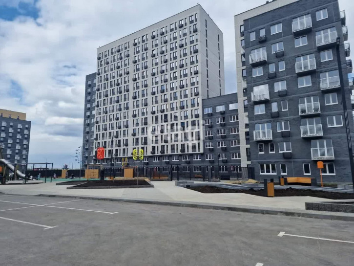 Гараж/парковка Андрея Кореневского 9
