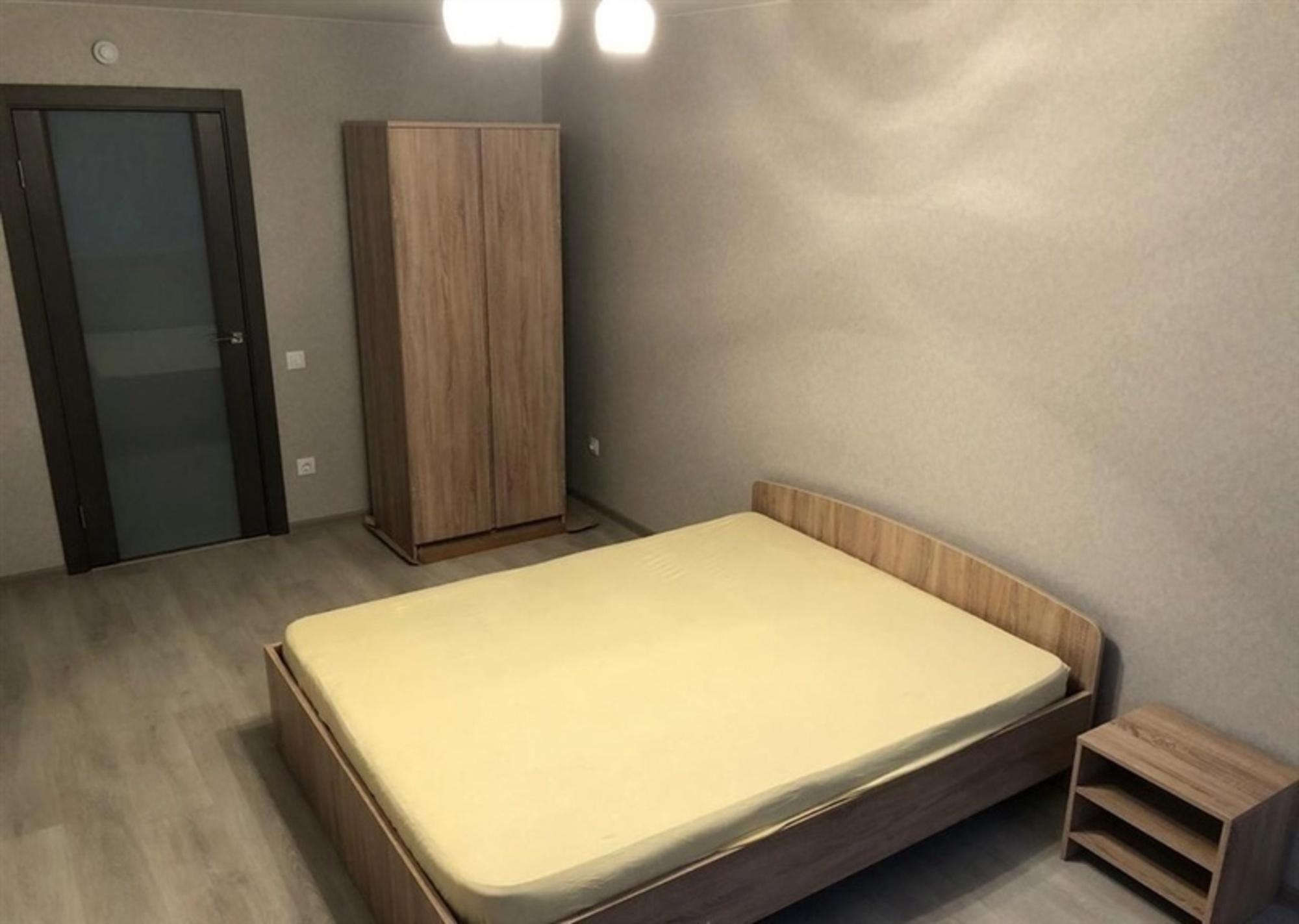 Сдать квартиру за 18 000 рублей на Кирова проспект, 322Ак3