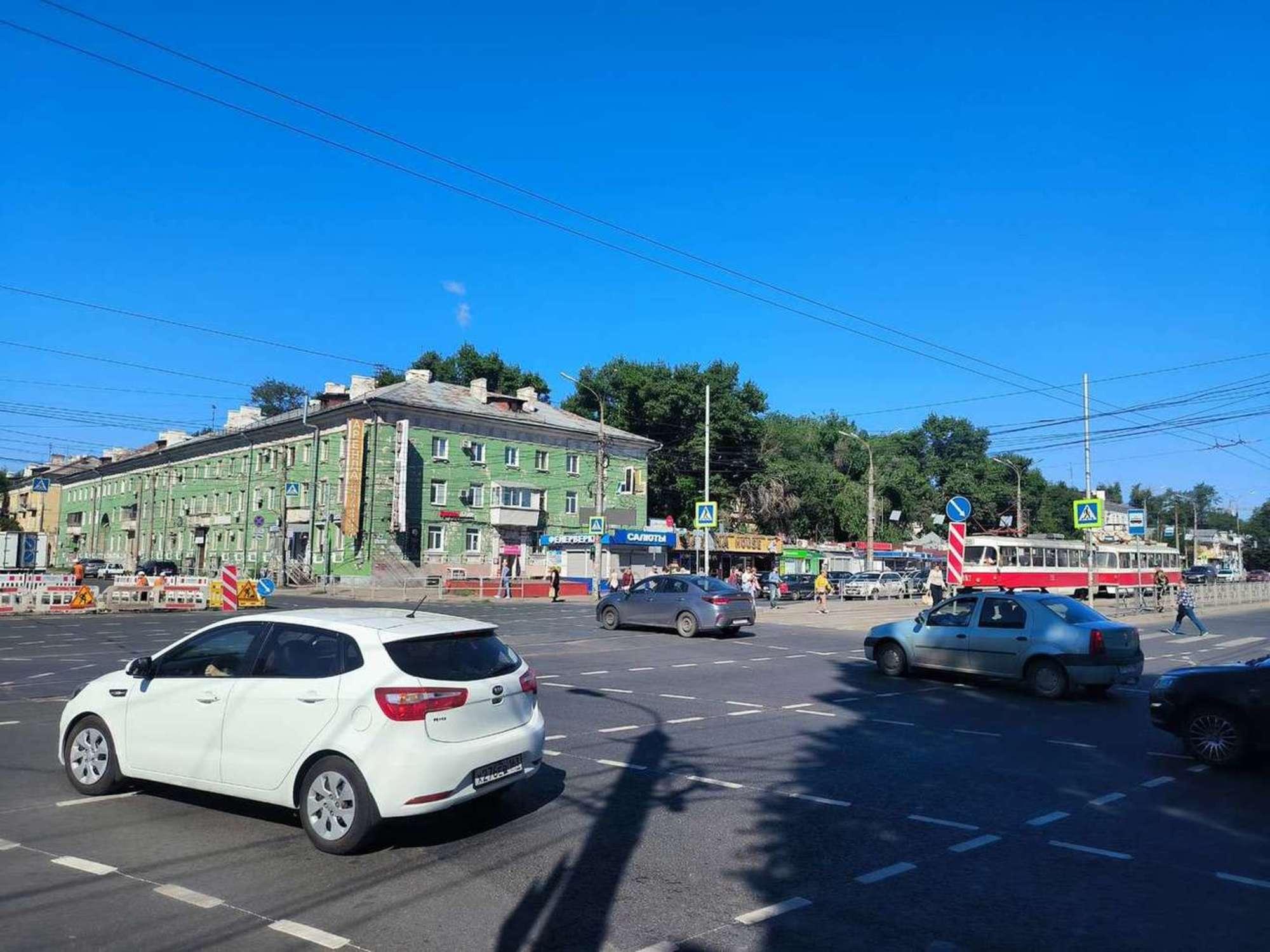 Купить торговое помещение за 18 000 000 рублей на Кирова проспект, 44