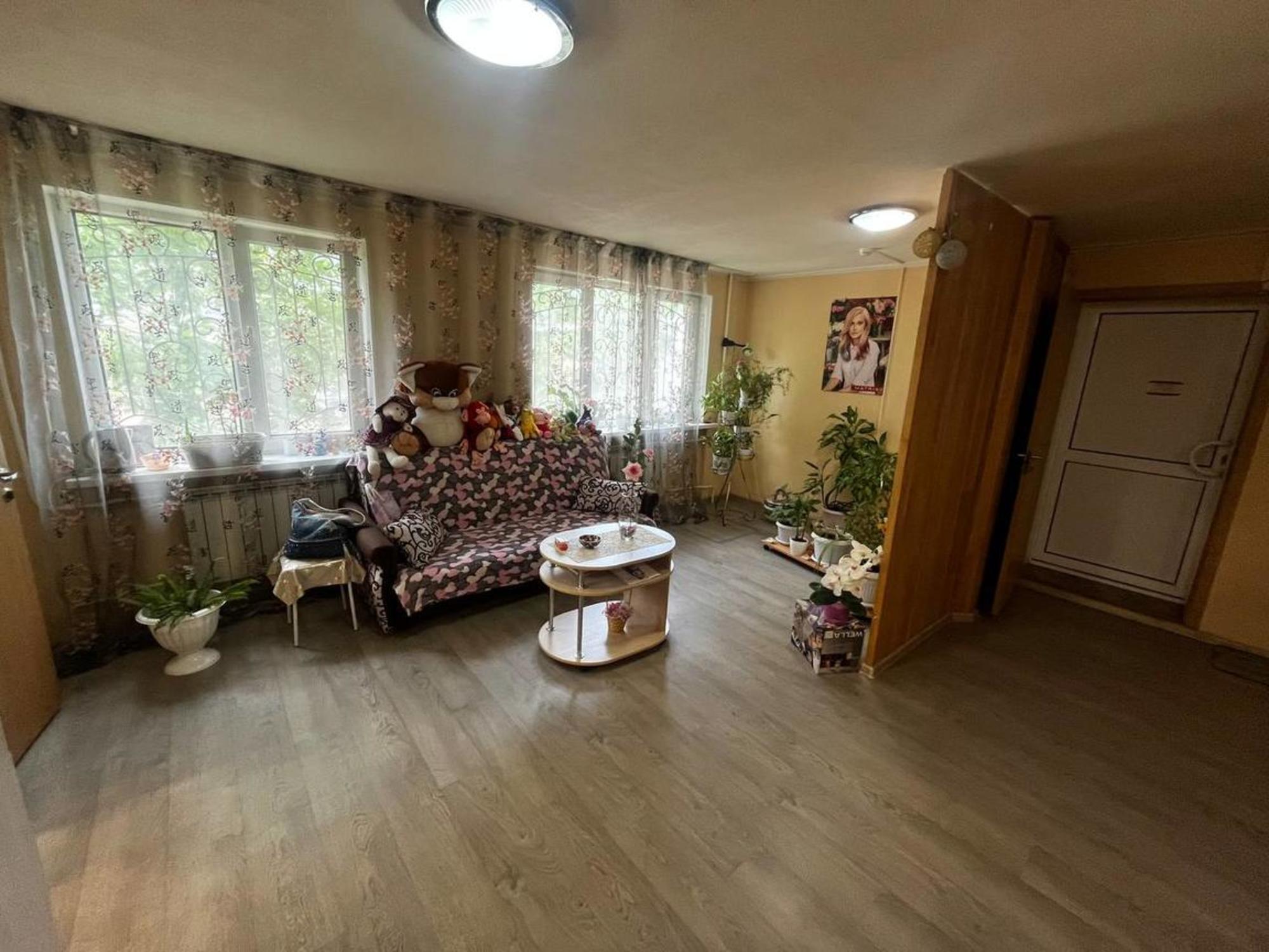 Купить офис, помещение под офис за 5 100 000 рублей на Победы проспект, 8