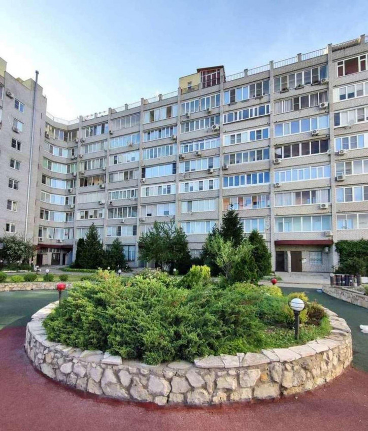 4-комн квартира Ленинградская улица, 43